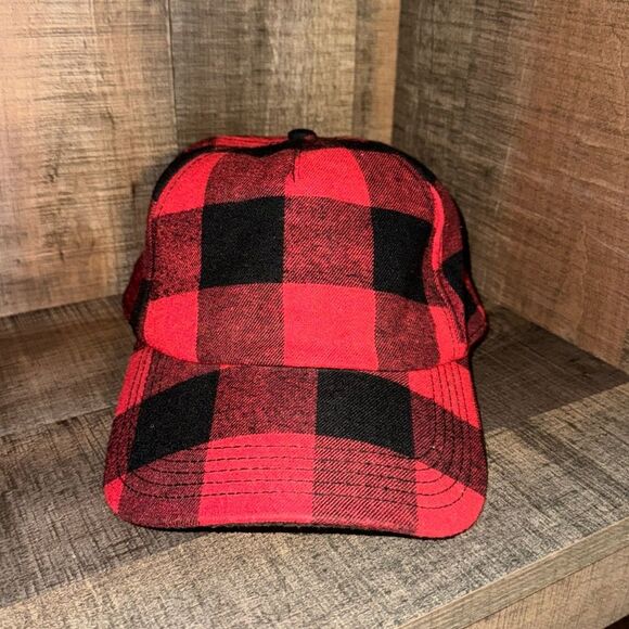 GAP‎ Buffalo Plaid Cap- OS - Picture 1 of 6